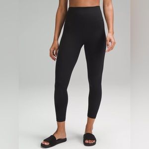 Lululemon Women’s Size 8 Align Ribbed High-Rise Yoga Pant 21" Tight In Black